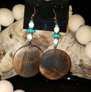 Wood earings with turquoise